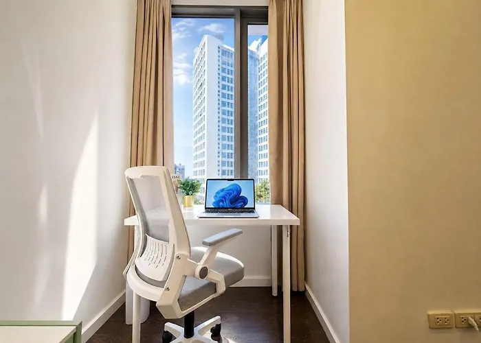 Luxury & Bright 1br - Infinity Pool Sathorn Apartment
